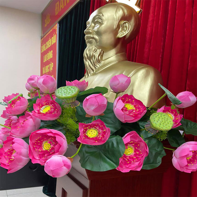 HOA SEN TRANG TRÍ TƯỢNG BÁC 